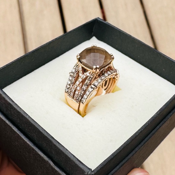 14kt. STRAWBERRY GOLD LEVIAN RING - Picture 8 of 10